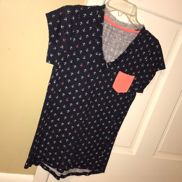 Fitted T - Picture 1 of 2